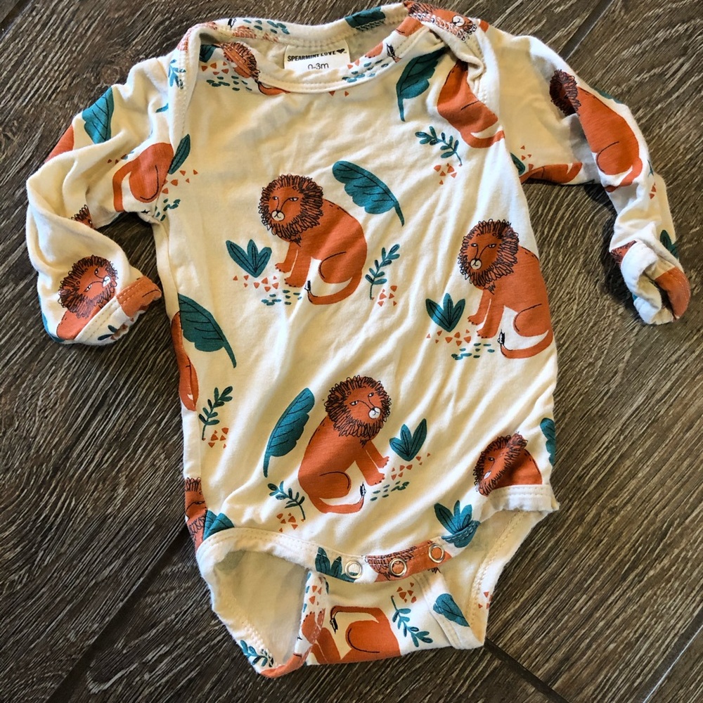 SpearmintLOVE baby lion onesie